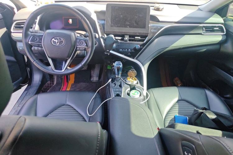 Used Toyota Camry 2022 2.5S Knight Edition Center Console