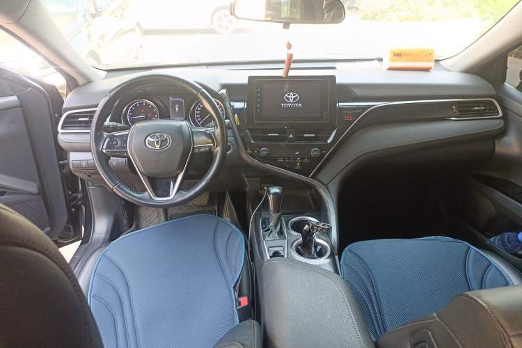 Used Toyota Camry 2022 2.0GVP Premier Edition Center Console