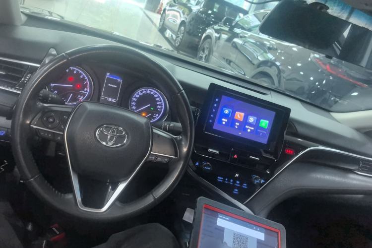 Used Toyota Camry 2022 2.0GVP Premier Edition Center Console