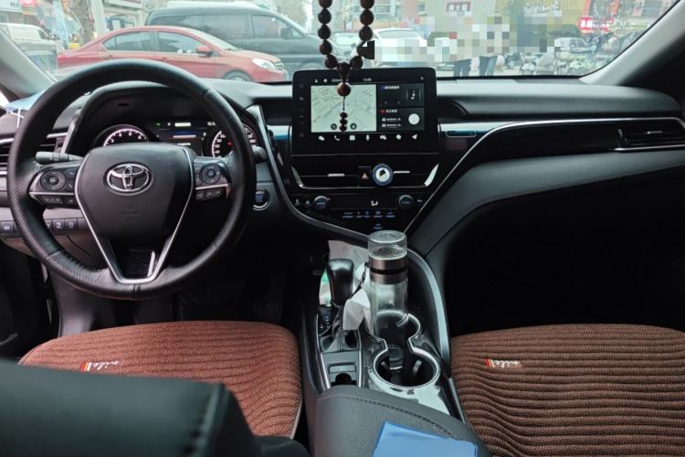 Used Toyota Camry 2022 2.0GVP Premier Edition Center Console