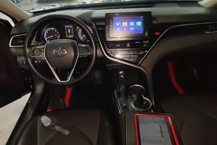 Used Toyota Camry 2022 2.0GVP Premier Edition Center Console