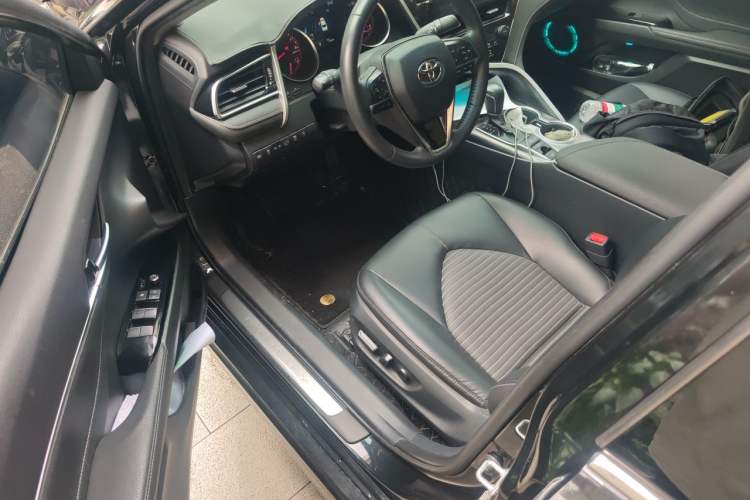 Used Toyota Camry 2022 2.0S Knight Edition Driver Seat