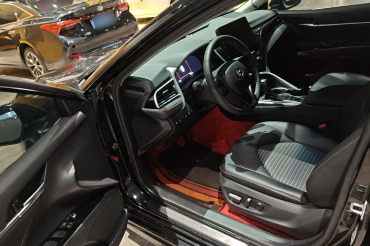 Used Toyota Camry 2022 2.5S Knight Edition Driver Seat