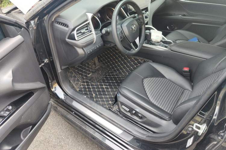 Used Toyota Camry 2022 2.0S Knight Edition Driver Seat