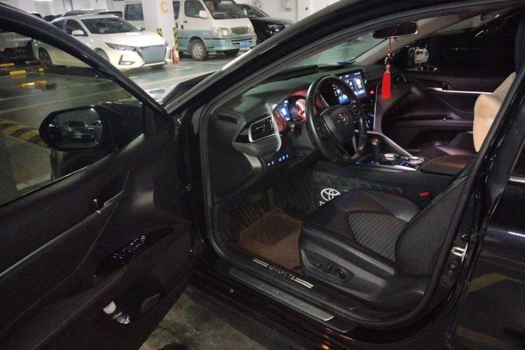 Used Toyota Camry 2022 2.0S Knight Edition Driver Seat
