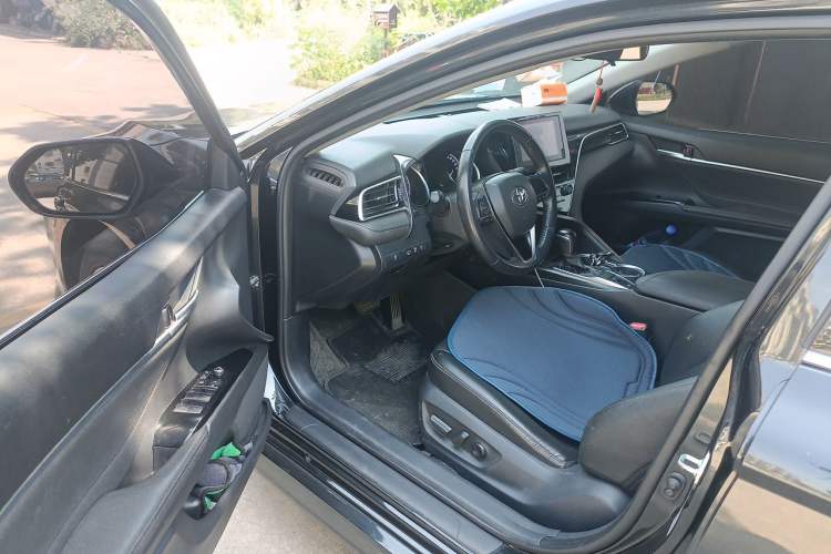 Used Toyota Camry 2022 2.0GVP Premier Edition Driver Seat