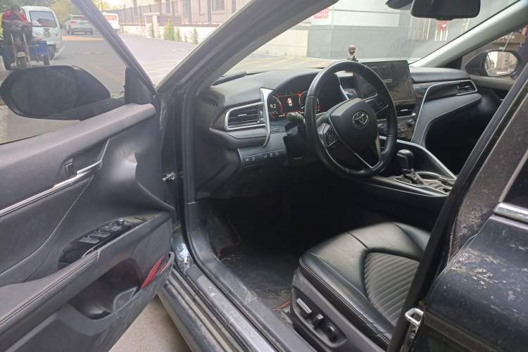 Used Toyota Camry 2022 2.5S Knight Edition Driver Seat