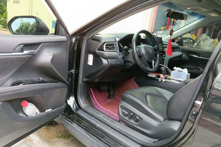 Used Toyota Camry 2022 2.0GVP Premier Edition Driver Seat