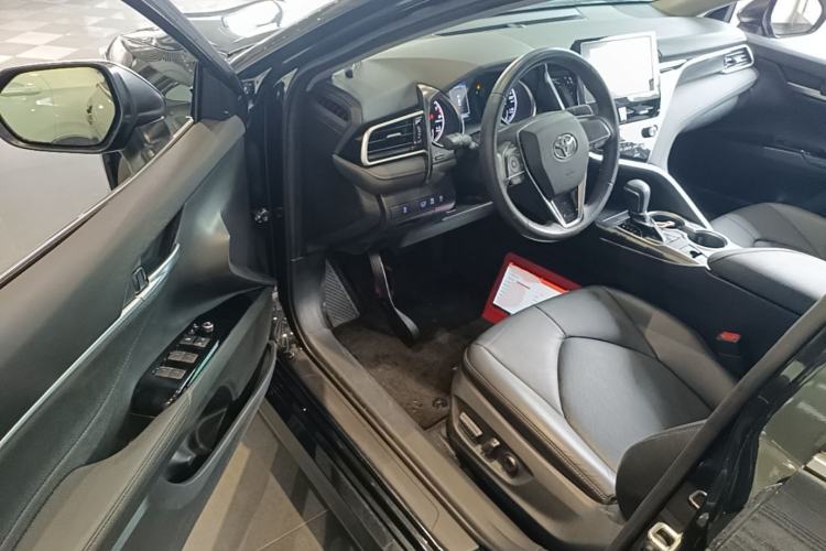 Used Toyota Camry 2022 2.0GVP Premier Edition Driver Seat