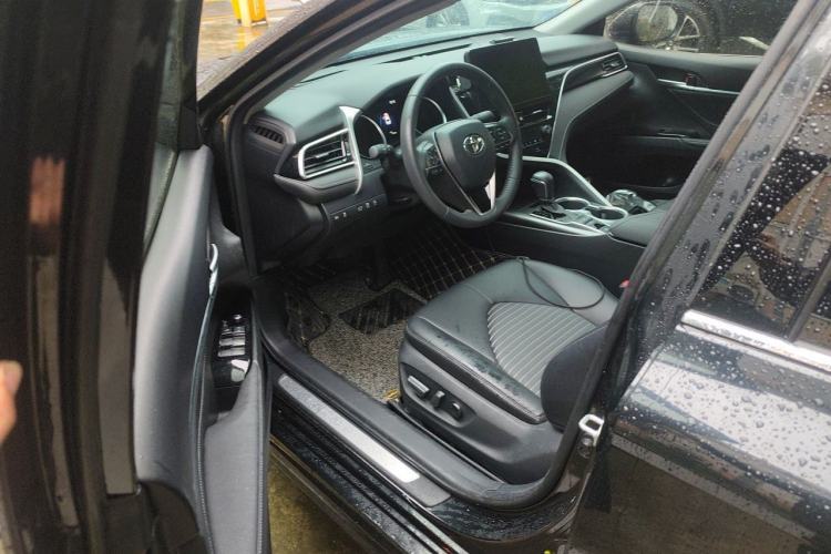 Used Toyota Camry 2022 2.0S Knight Edition Driver Seat
