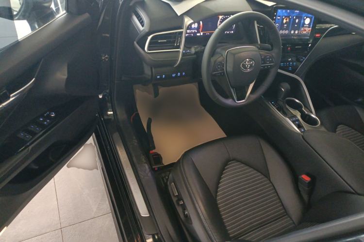 Used Toyota Camry 2022 2.5S Knight Edition Driver Seat
