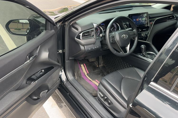 Used Toyota Camry 2022 2.0GVP Premier Edition Driver Seat