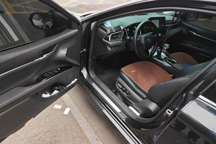Used Toyota Camry 2022 2.0GVP Premier Edition Driver Seat