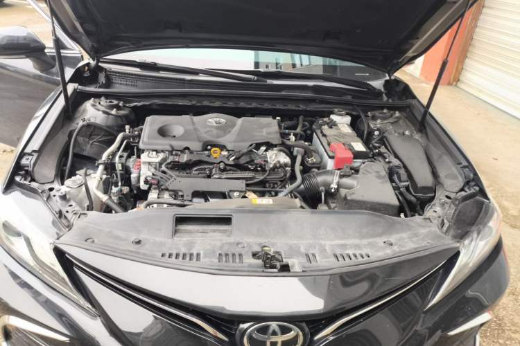 Used Toyota Camry  Engine Bay