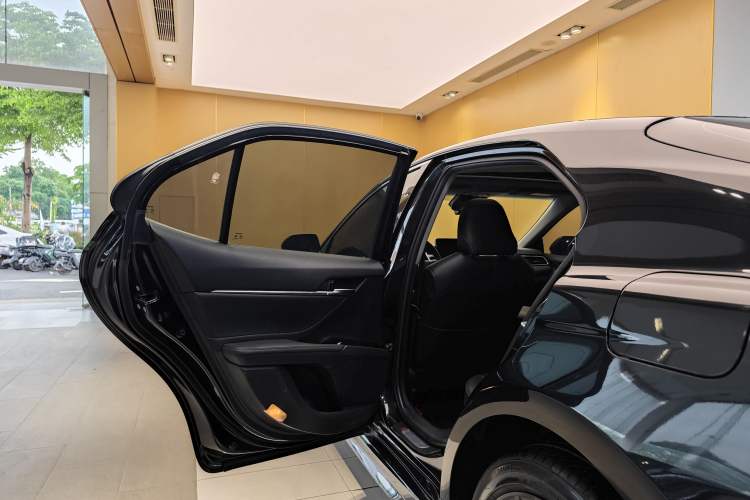 Used Toyota Camry 2022 2.0S Knight Edition Exterior 7