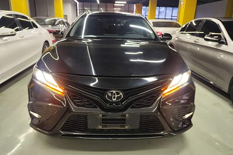 Used Toyota Camry 2022 2.0S Knight Edition Front