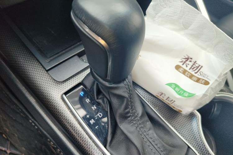 Used Toyota Camry 2022 2.0S Knight Edition Gear Lever