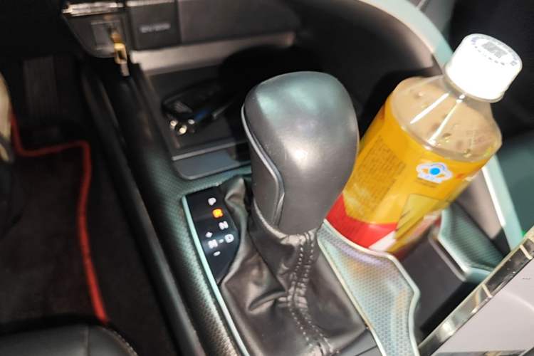 Used Toyota Camry 2022 2.0S Knight Edition Gear Lever