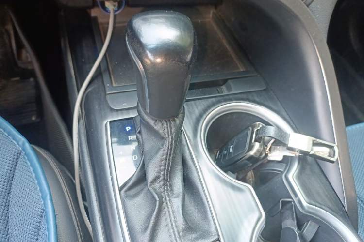 Used Toyota Camry 2022 2.0GVP Premier Edition Gear Lever