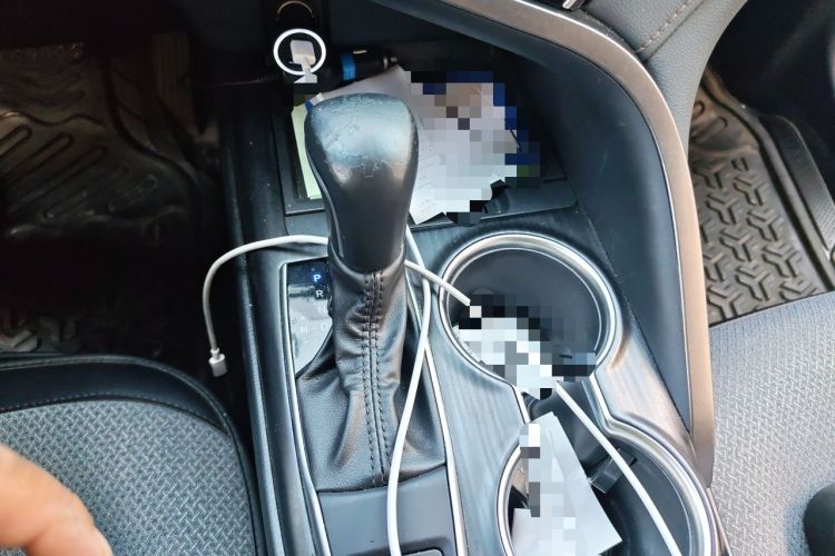 Used Toyota Camry 2022 2.0GVP Premier Edition Gear Lever