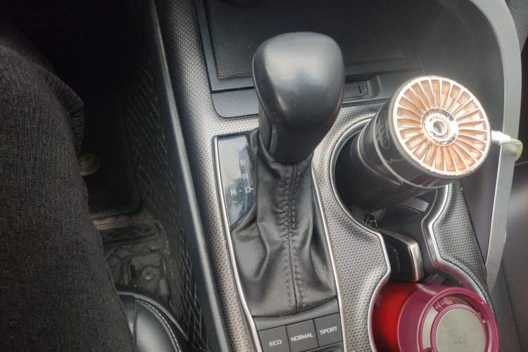 Used Toyota Camry 2022 2.0S Knight Edition Gear Lever