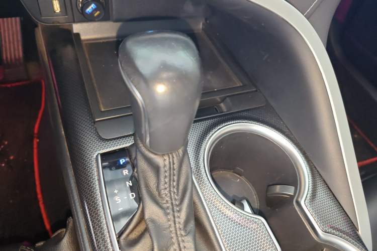 Used Toyota Camry 2022 2.5S Knight Edition Gear Lever