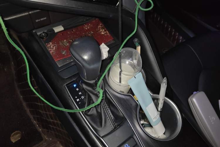 Used Toyota Camry 2022 2.0GVP Premier Edition Gear Lever