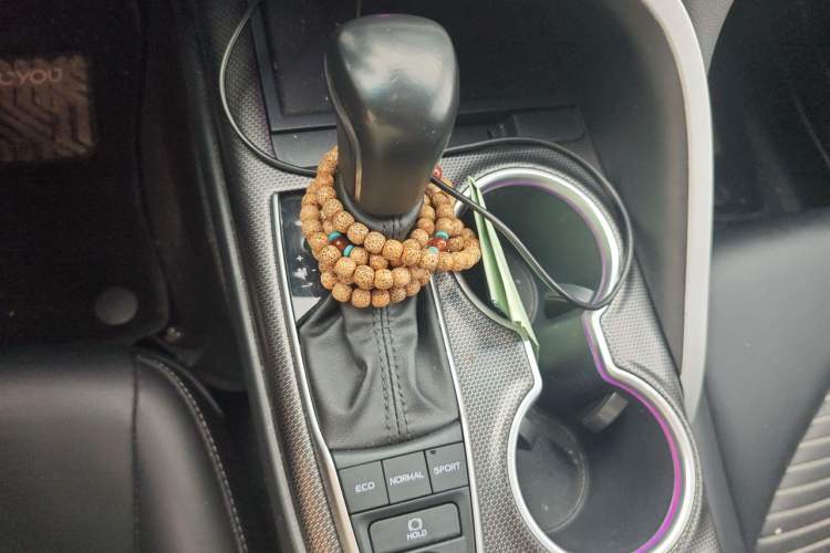 Used Toyota Camry 2022 2.0S Knight Edition Gear Lever