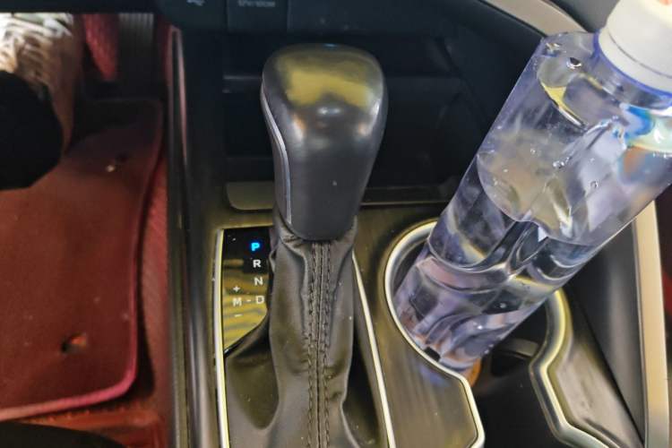 Used Toyota Camry 2022 2.0GVP Premier Edition Gear Lever