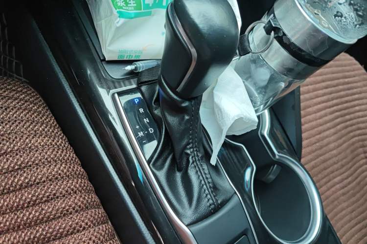 Used Toyota Camry 2022 2.0GVP Premier Edition Gear Lever