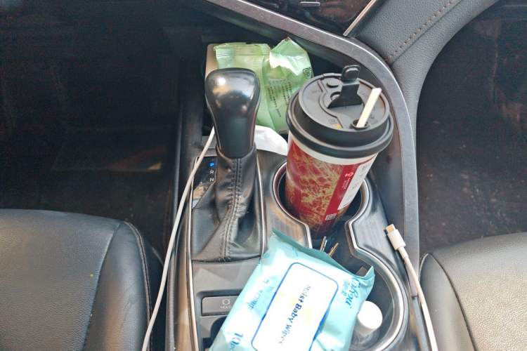 Used Toyota Camry 2022 2.0GVP Premier Edition Gear Lever