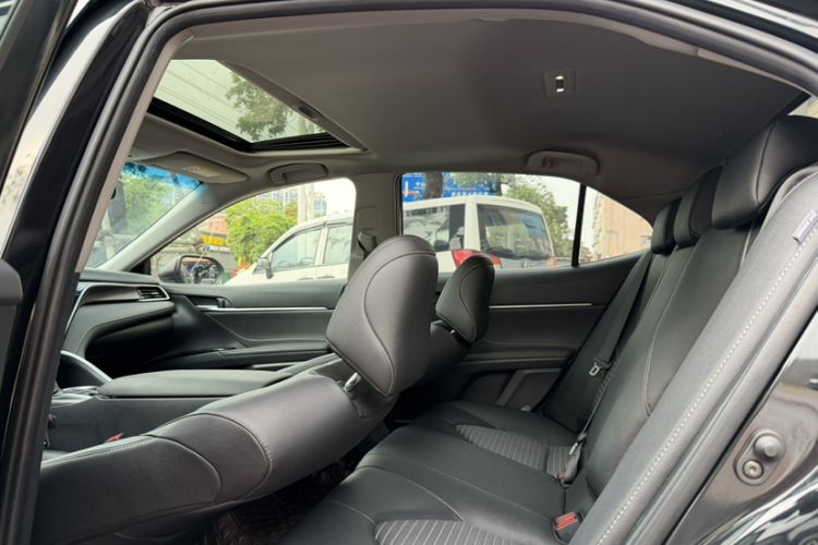 Used Toyota Camry 2022 2.0S Knight Edition Headliner
