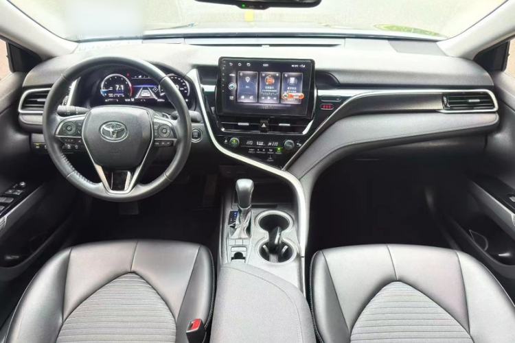 Used Toyota Camry 2022 2.5S Knight Edition Interior 1