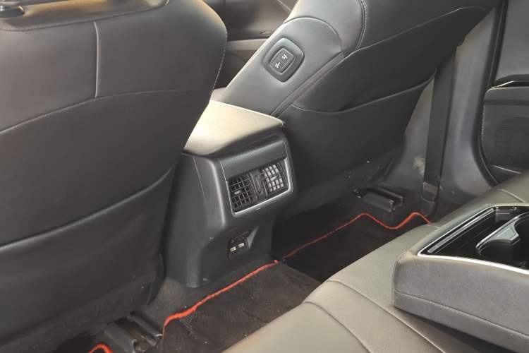 Used Toyota Camry 2022 2.0S Knight Edition Interior 11
