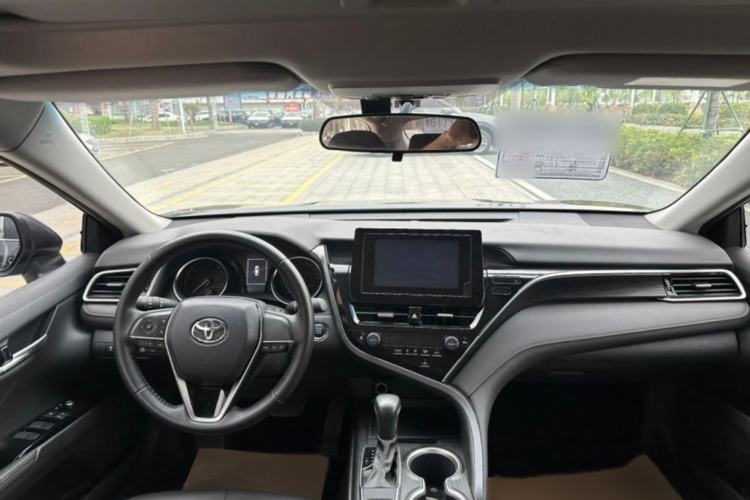 Used Toyota Camry 2022 2.0GVP Premier Edition Interior 2