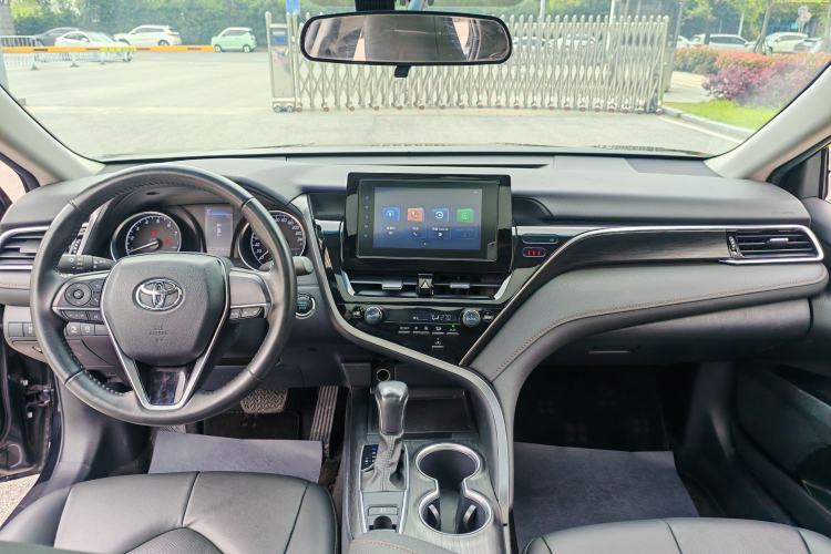 Used Toyota Camry 2022 2.0GVP Premier Edition Interior 2