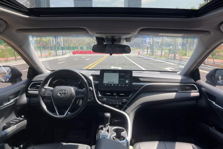 Used Toyota Camry 2022 2.0S Knight Edition Interior 3