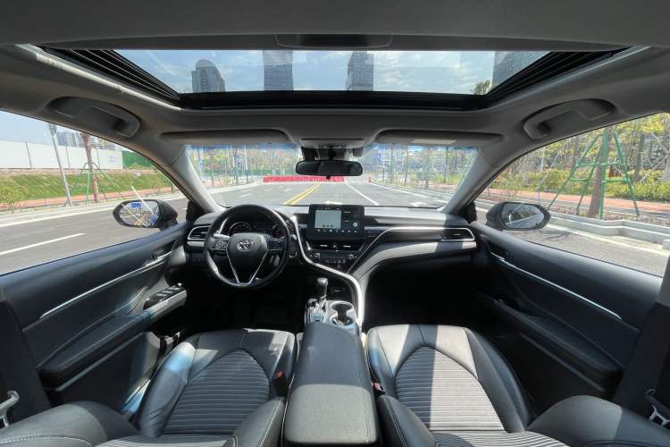 Used Toyota Camry 2022 2.0S Knight Edition Interior 4