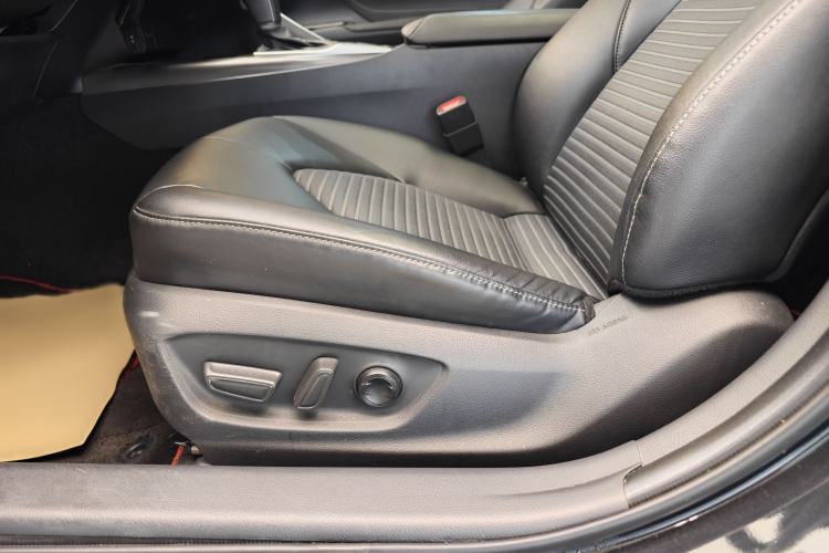 Used Toyota Camry 2022 2.0S Knight Edition Interior 4