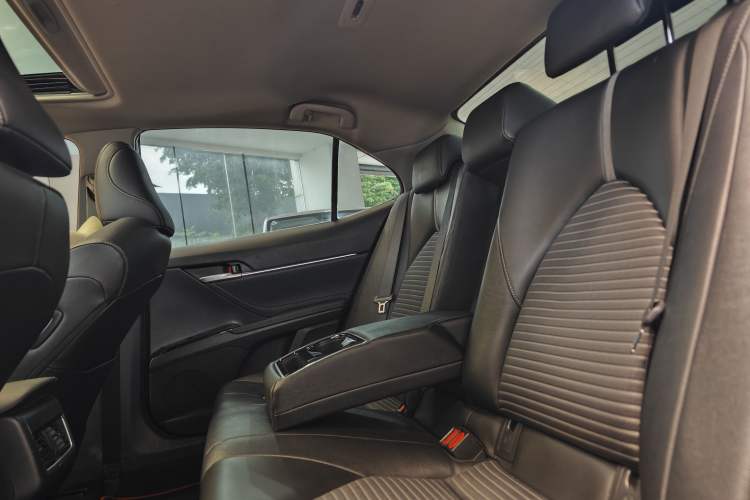 Used Toyota Camry 2022 2.0S Knight Edition Interior 7