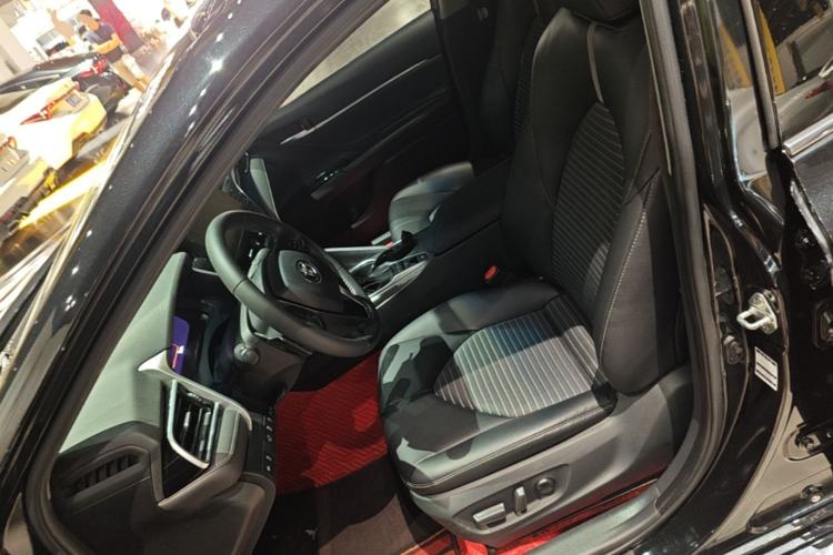 Used Toyota Camry 2022 2.5S Knight Edition Left Front Seat