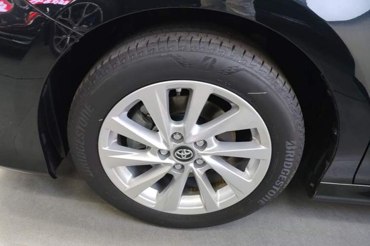 Used Toyota Camry 2022 2.0GVP Premier Edition Left Front Wheel Hub