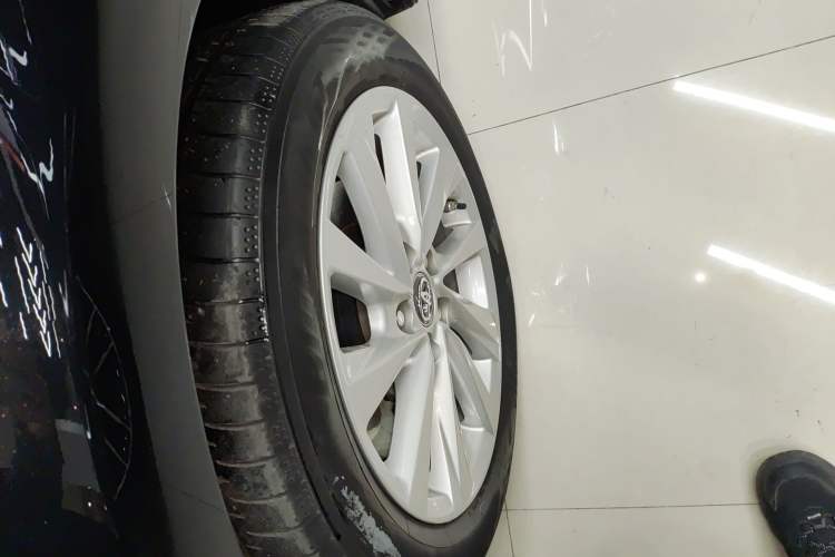 Used Toyota Camry 2022 2.0GVP Premier Edition Left Front Wheel Hub