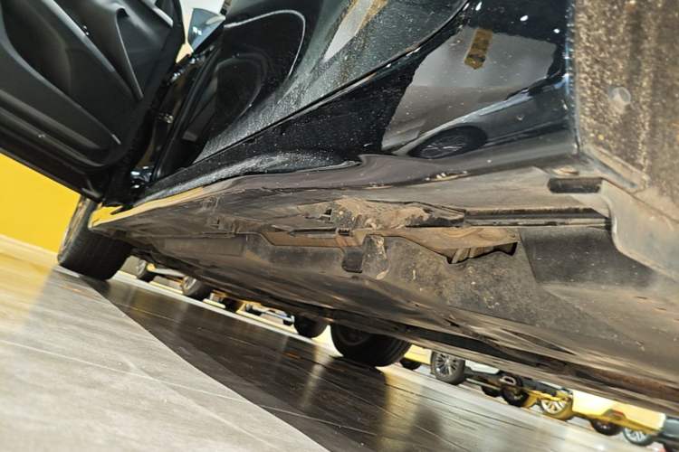 Used Toyota Camry 2022 2.5S Knight Edition Left Side Sill