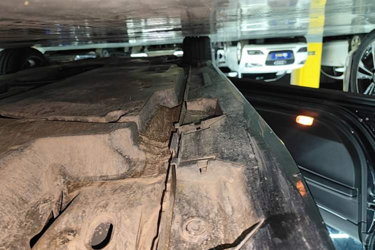 Used Toyota Camry 2022 2.0S Knight Edition Left Side Sill