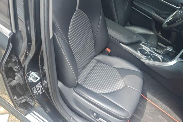 Used Toyota Camry 2022 2.0S Knight Edition Right Front Seat