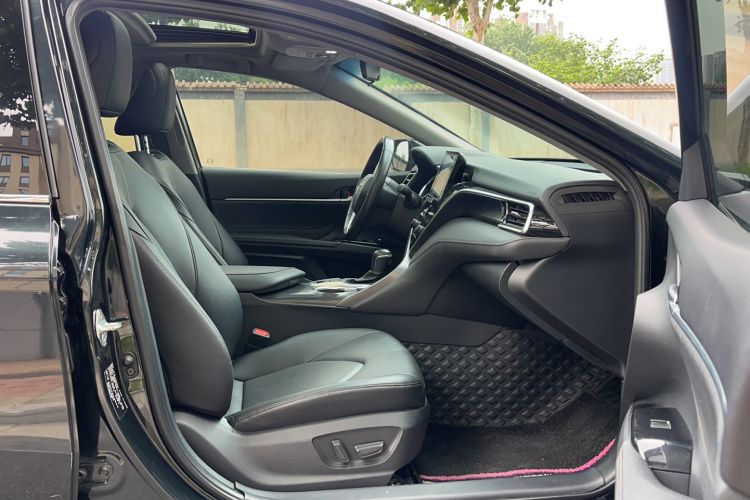 Used Toyota Camry 2022 2.0GVP Premier Edition Right Front Seat