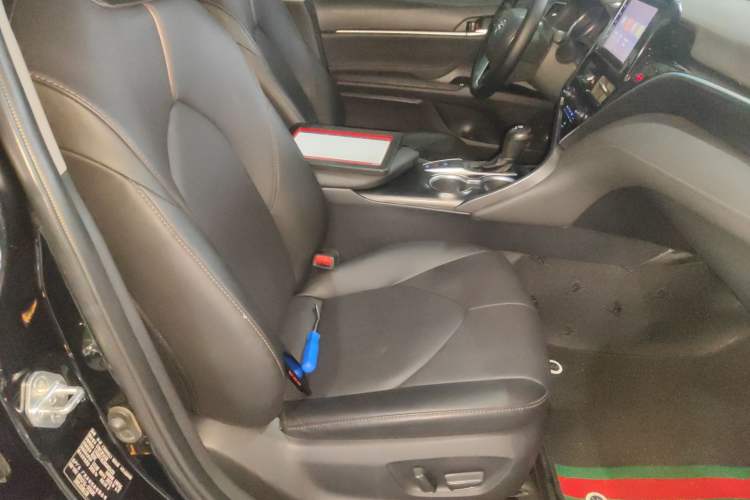 Used Toyota Camry 2022 2.0GVP Premier Edition Right Front Seat
