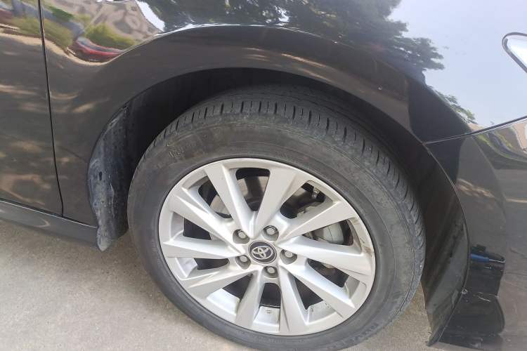Used Toyota Camry 2022 2.0GVP Premier Edition Right Front Wheel Hub