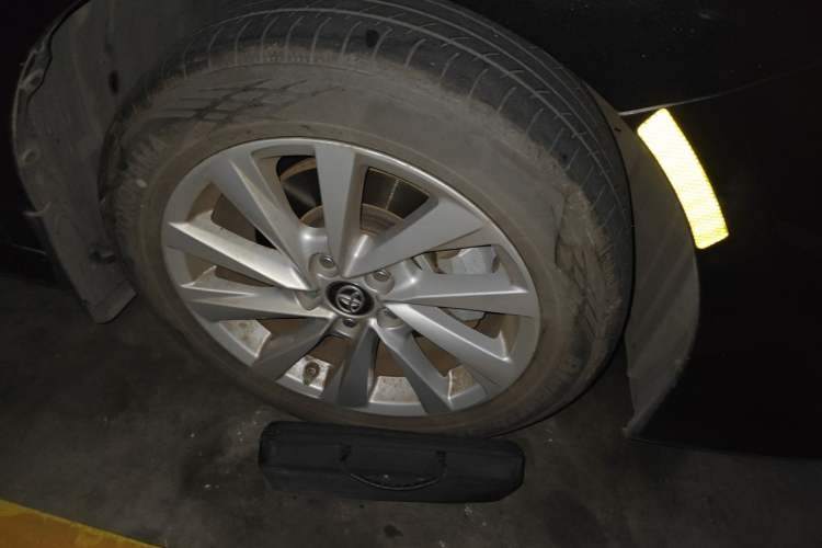 Used Toyota Camry 2022 2.0GVP Premier Edition Right Front Wheel Hub